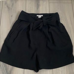 H&M Women’s 6 High Waisted Black Shorts